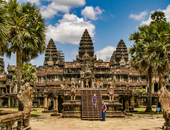 Camboja oficializa retirada de cidadania: ferramenta de repressão desafia leis internacionais